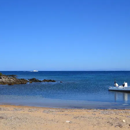 Cala Lupo בית נופש *