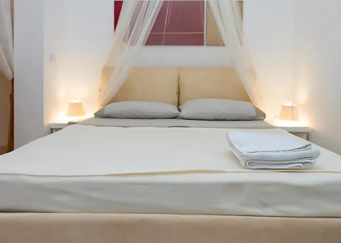 Cala Lupo Nyaraló *